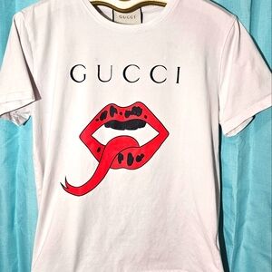 Gucci graphic tee shirt